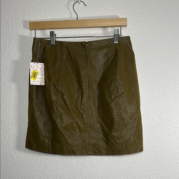 Free People Olive Faux Leather Skirt 6 - Picture 3 of 4